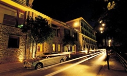 Amphitryon Hotel